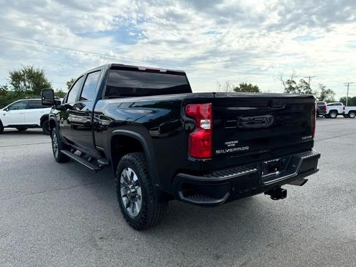 2024 Chevrolet Silverado 2500 Custom