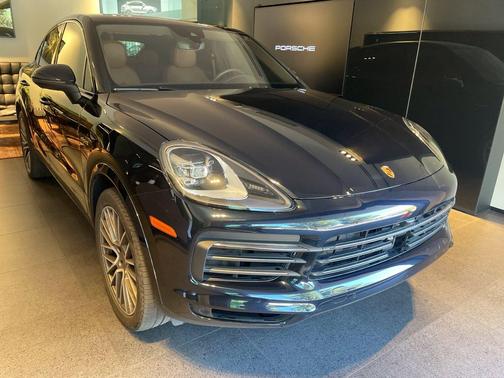Moonlight Blue Metallic 2023 Porsche Cayenne Platinum Edition