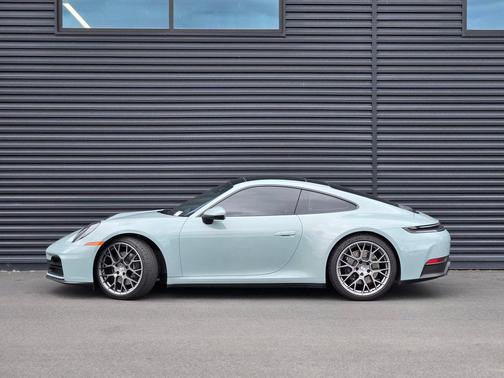 Shade Green Metallic 2025 Porsche 911 Carrera