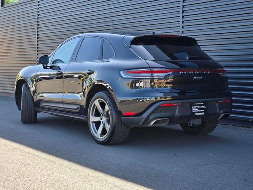 Jet Black Metallic 2025 Porsche Macan Macan
