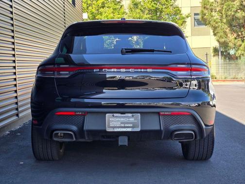 Jet Black Metallic 2025 Porsche Macan Macan