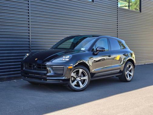 Jet Black Metallic 2025 Porsche Macan Macan