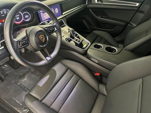 Black 2023 Porsche Panamera 4 Platinum Edition