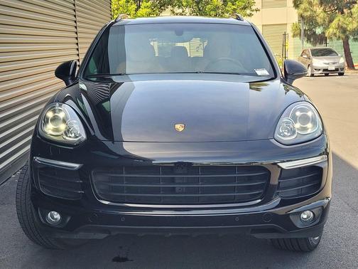 Black 2018 Porsche Cayenne Platinum Edition