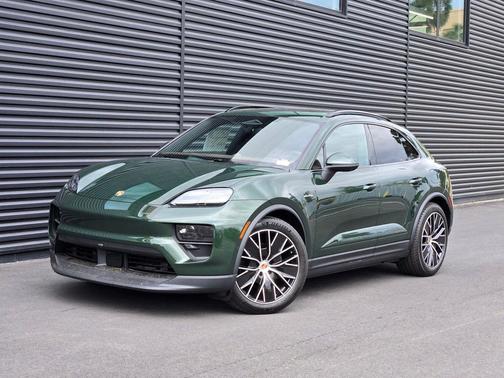 Green Metallic 2026 Porsche Macan Macan Electric 4