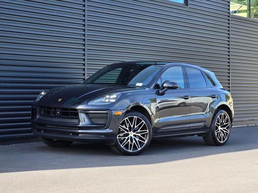 Volcano Grey Metallic 2025 Porsche Macan Macan