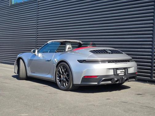 GT Silver Metallic 2025 Porsche 911 Carrera 4 GTS