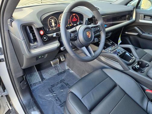 2026 Porsche Cayenne S