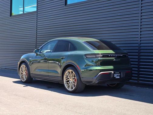 Dark Green 2025 Porsche Macan Macan Electric 4