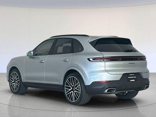 Dolomite Silver Metallic 2026 Porsche Cayenne Base