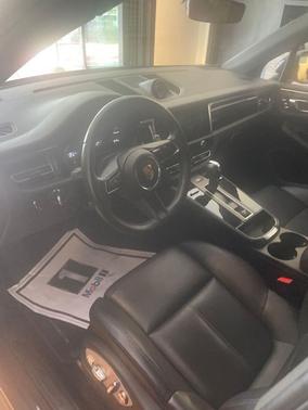 Volcano Grey Metallic 2025 Porsche Macan Macan