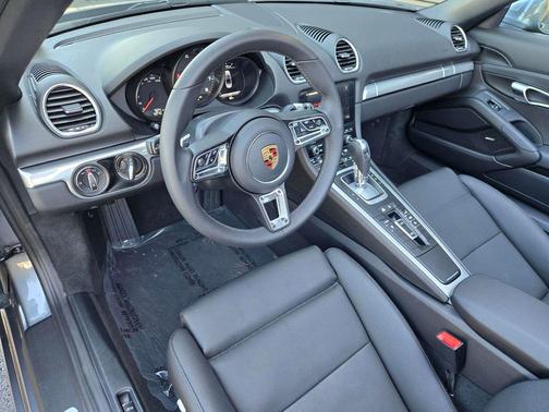 Vanadium Grey Metallic 2025 Porsche 718 Boxster Base