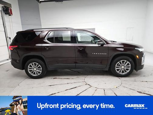 Black 2022 Chevrolet Traverse LT Cloth