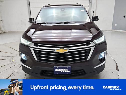 Black 2022 Chevrolet Traverse LT Cloth