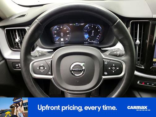 2020 Volvo XC60 T5 Momentum