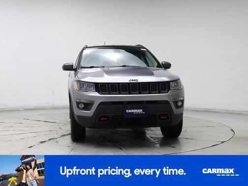 Gray 2019 Jeep Compass Trailhawk