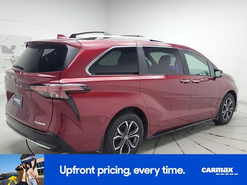 2025 Toyota Sienna Platinum