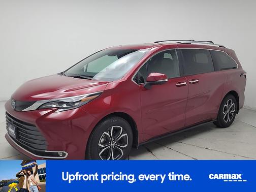 2025 Toyota Sienna Platinum