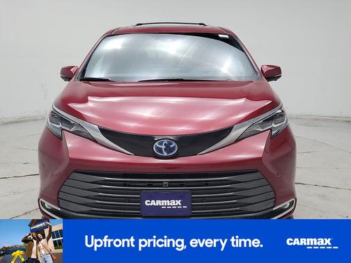 2025 Toyota Sienna Platinum