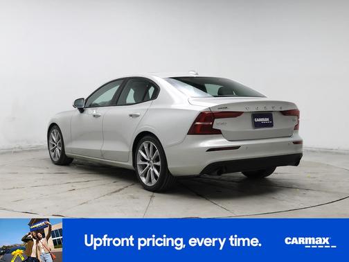 2020 Volvo S60 T5 Momentum