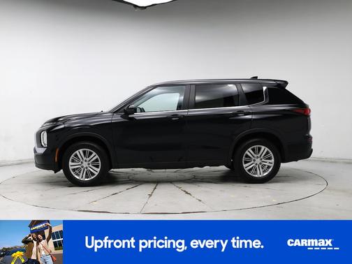 Black 2024 Mitsubishi Outlander ES