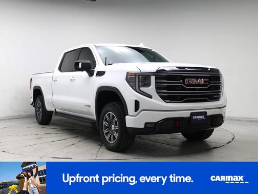White 2024 GMC Sierra 1500 AT4