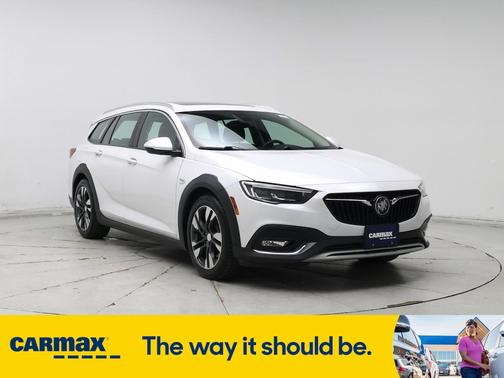 2018 Buick Regal TourX Essence