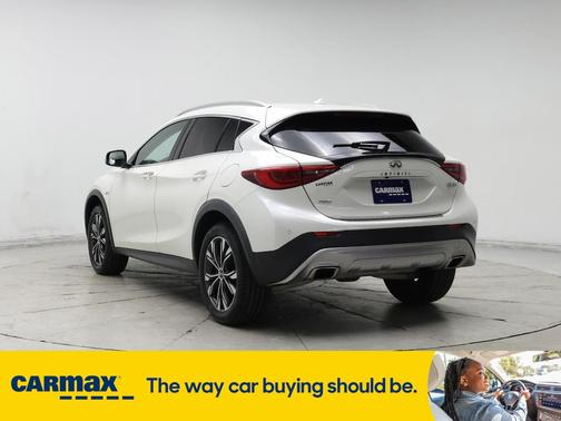 2018 INFINITI QX30 Premium