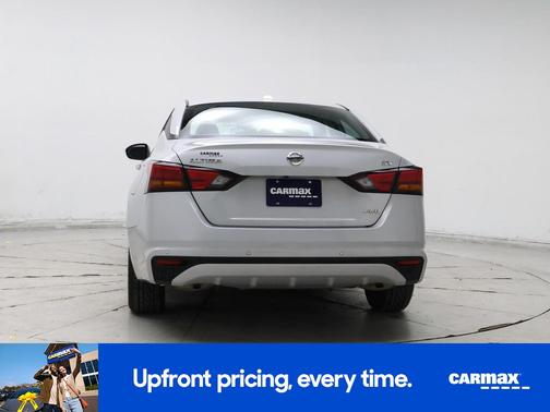 2022 Nissan Altima SV