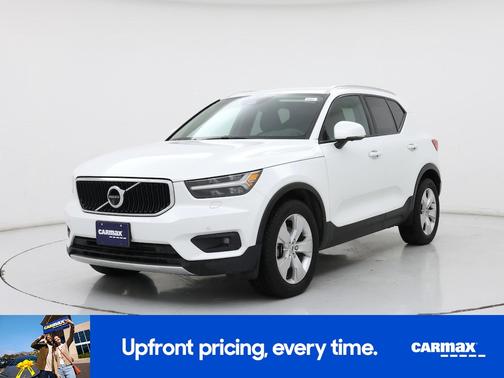 2021 Volvo XC40 T5 Momentum