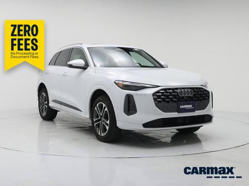 White 2025 Audi Q5 Premium