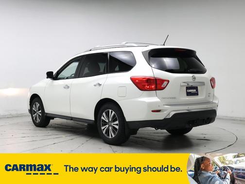 2017 Nissan Pathfinder SL