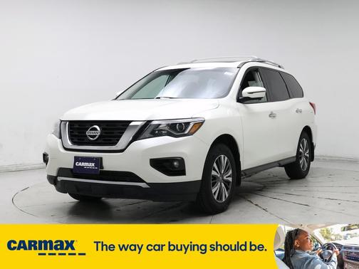 2017 Nissan Pathfinder SL