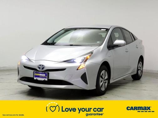 Photo 4 of 25 of 2016 Toyota Prius Two