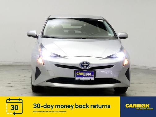 Photo 5 of 25 of 2016 Toyota Prius Two