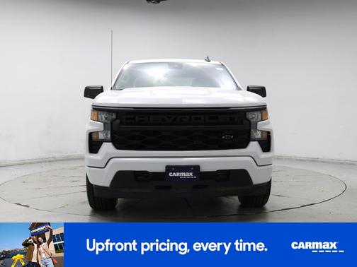 White 2022 Chevrolet Silverado 1500 Custom