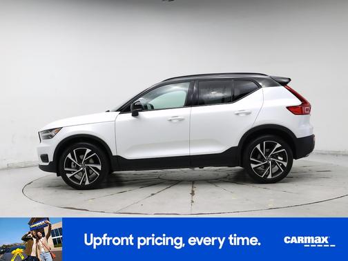 White 2020 Volvo XC40 T5 R-Design