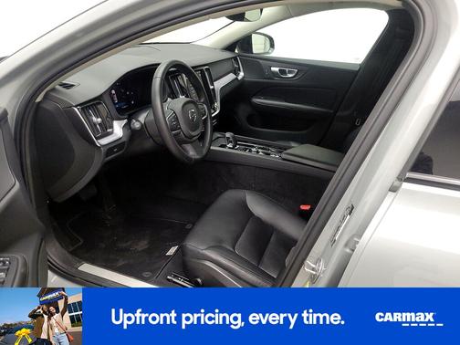 2024 Volvo S60 B5 Core Dark Theme