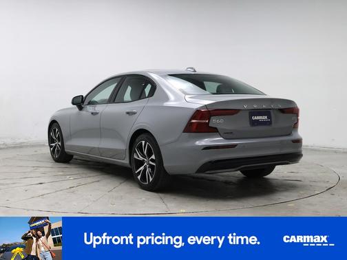 2024 Volvo S60 B5 Core Dark Theme