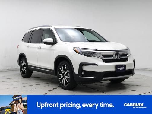 White 2019 Honda Pilot Touring