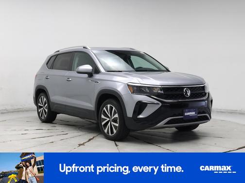 Silver 2022 Volkswagen Taos SE