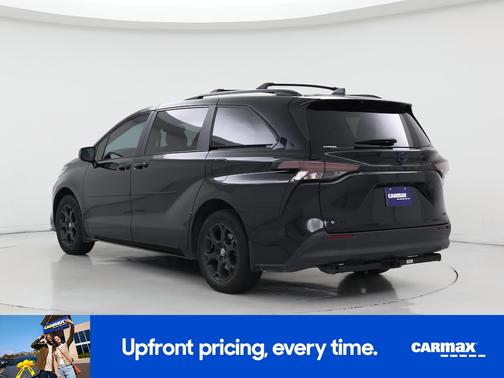 2025 Toyota Sienna Woodland Edition