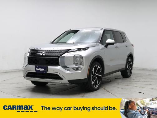 2023 Mitsubishi Outlander SE