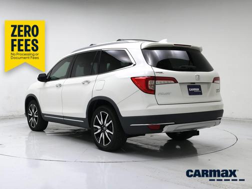 White 2019 Honda Pilot Touring