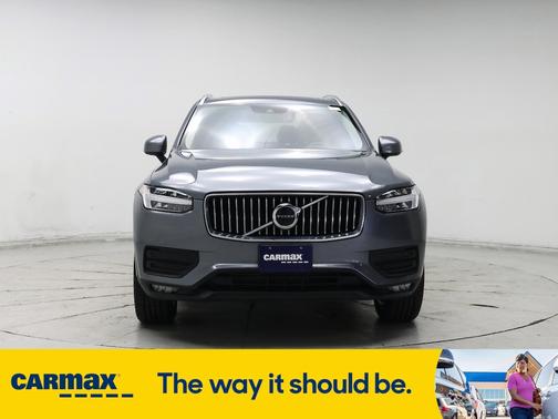 2020 Volvo XC90 T5 Momentum