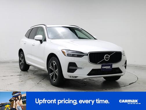 2022 Volvo XC60 B5 Momentum
