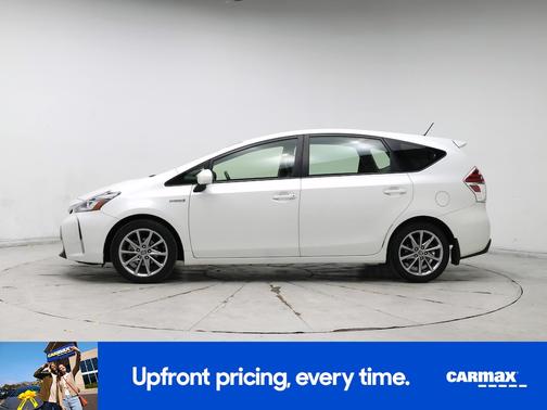 2015 Toyota Prius v Five