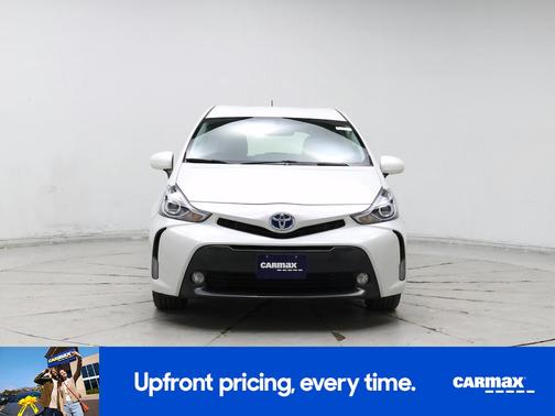 2015 Toyota Prius v Five
