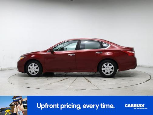 Red 2016 Nissan Altima S
