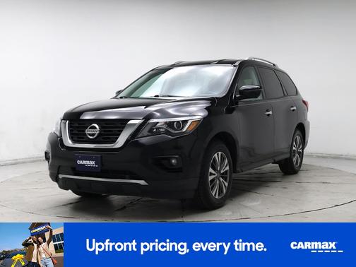 Black 2017 Nissan Pathfinder SL